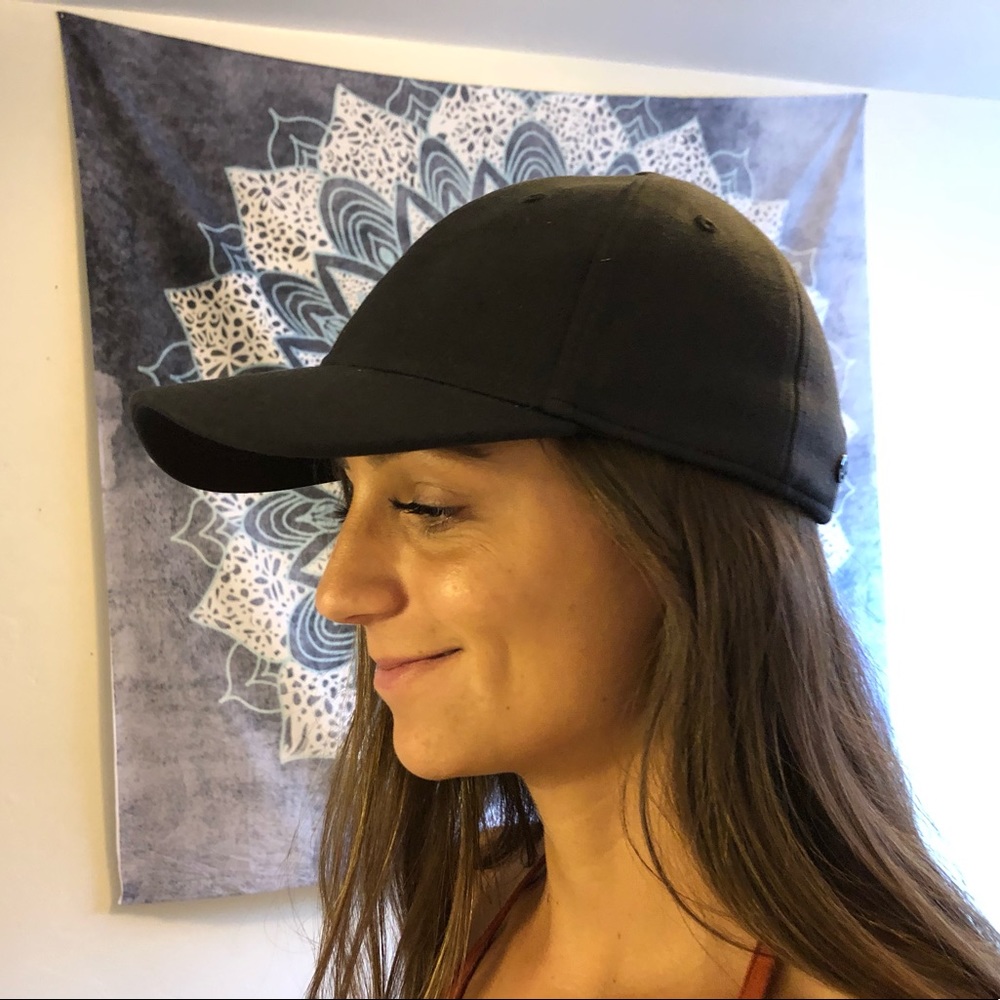 Lululemon Black Baseball Hat